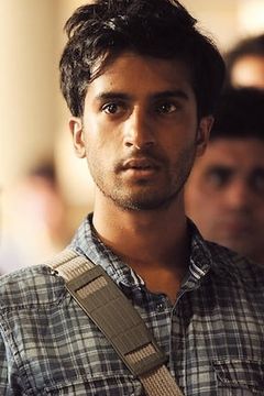 Hamza Jeetooa interpreta MRI Technician (uncredited)