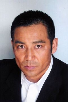 Shun Sugata interpreta Boss Benta