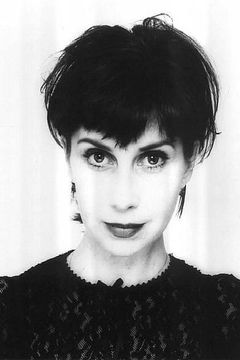 Susie Lindeman interpreta Dolly Wilcox