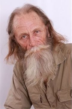 Paul Armstrong interpreta Old Pirate