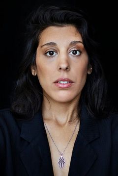 Inès Talbi interpreta Clara