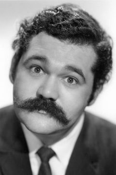 Avery Schreiber interpreta Coah Markov