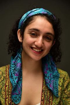 Sanjeeta Bhattacharya interpreta Natasha Khilnani