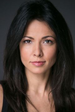 Evgeniya Radilova interpreta Eni