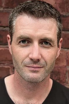 Brendan Wall interpreta Harold Chiles, Casting Director
