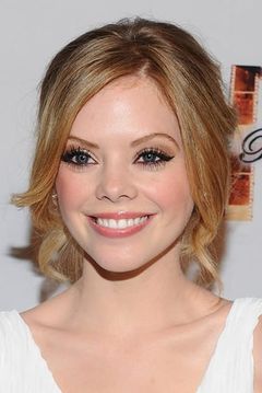 Dreama Walker interpreta Ashley Kowalski