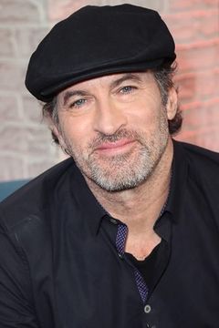 Scott Patterson interpreta Luke Danes