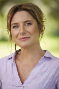 Libby Tanner interpreta Michelle LeTourneau