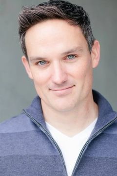 Brian T. Delaney interpreta Additional Voices (voice)