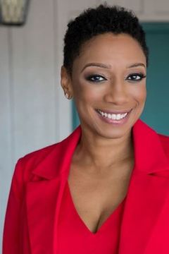 Jalene Mack interpreta Lola