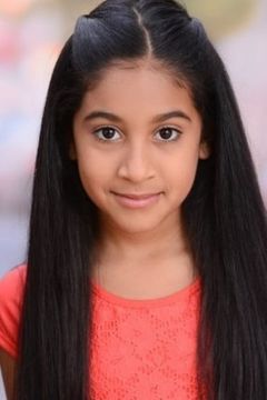 Emily Nuñez interpreta Young Jackie