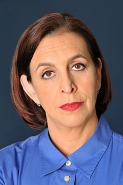 Hope Shapiro interpreta Medication Nurse