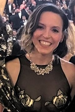 Andrea Datzman interpreta TripleDent Gum Singer #2 (voice)
