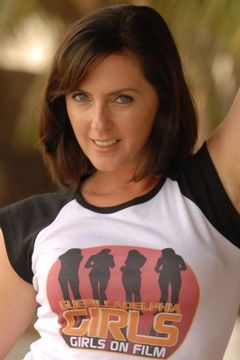 Kristina Hughes interpreta Miss Kutcher