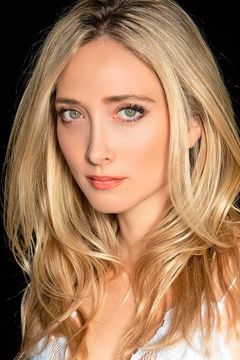 Jhemma Ziegler interpreta Betty
