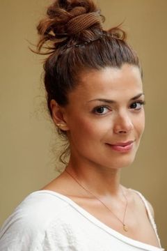 Nasrin Khusrawi interpreta Waitress