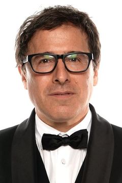 David O. Russell interpreta Orlean Dinner Guest
