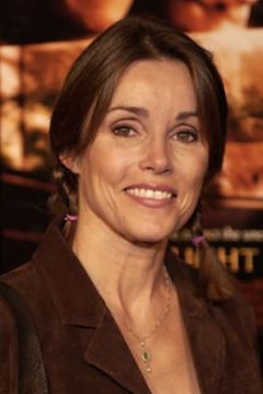 Alex Donnelley interpreta Filkins' Mom