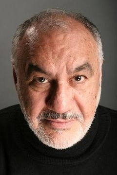 Sam Mancuso interpreta Pope