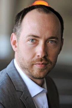 Kevin Cotteleer interpreta MIB Customs Agent