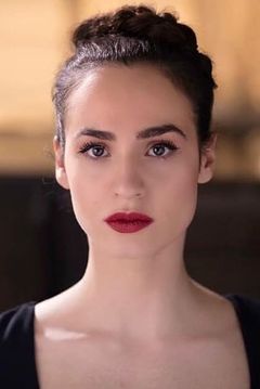 May-Linda Kosumovic interpreta Wife (Honeymooner)