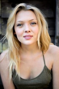 Austin Talynn Carpenter interpreta Anastasia