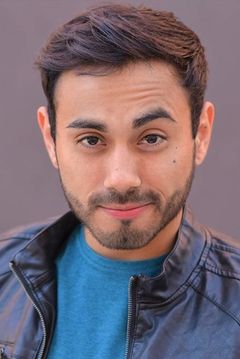 Anthony Michael Lopez interpreta Le Bilboquet Valet