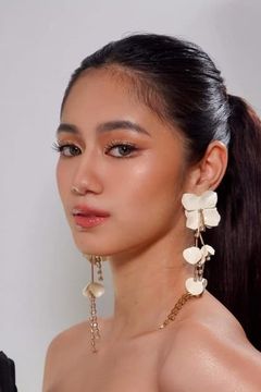 Kaori Oinuma interpreta Jen