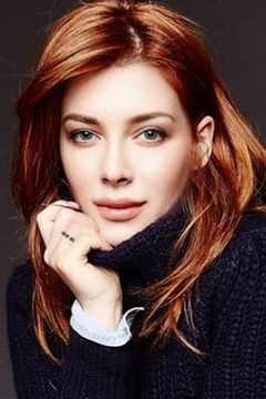 Elena Satine interpreta Louise Ellis