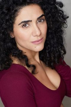 Rita Khori interpreta Jada