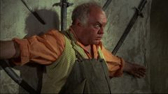 Alfred Schieske interpreta Innkeeper