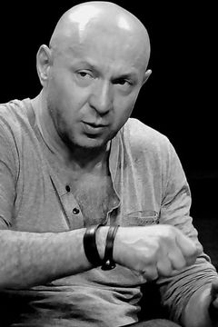 Ferenc Lengyel interpreta Geography teacher