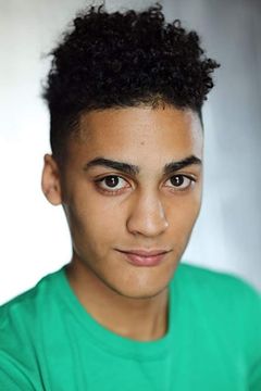 Vincent Angel interpreta Midtown High Student (uncredited)