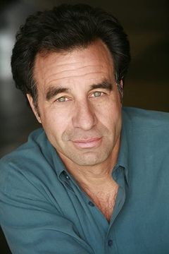 Ray Abruzzo interpreta Little Carmine Lupertazzi