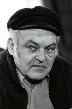 Martin Trévières interpreta Raoul Renevier