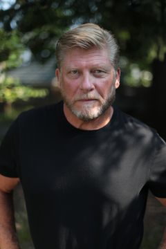 Jeff Hochendoner interpreta Duckerman