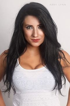 Evette Young interpreta Ice cream family