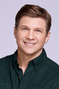 Marc Blucas interpreta Riley Finn