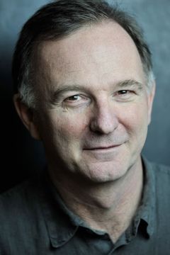 Michael Lerchenberg interpreta Xaver Freimut