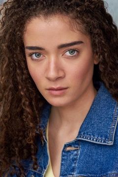 Mia Rose interpreta Kaya