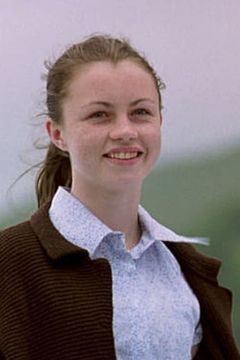 Megan Burns interpreta Hannah