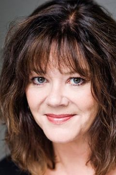 Josie Lawrence interpreta Pamela Harper