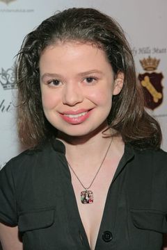 Abby Wilde interpreta Stacey Dillsen