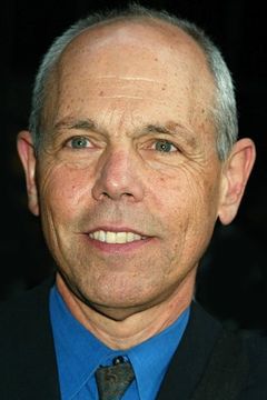 Joe Spano interpreta Junkman