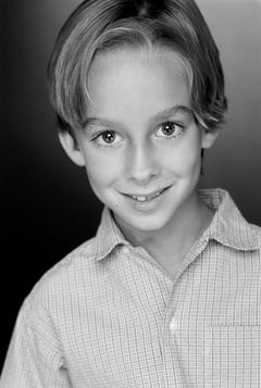 Sullivan Sweeten interpreta Michael Barone