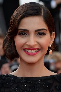 Sonam Kapoor interpreta Neerja Bhanot