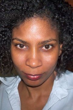 Kiyoko M. Hairston interpreta Female Student