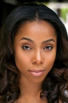 Brittany Perry-Russell interpreta Heaven's Angel (uncredited)