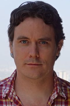 Gabriel Olds interpreta Agent #1