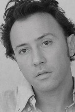 Andrea Ascolese interpreta l'"ingegnere"